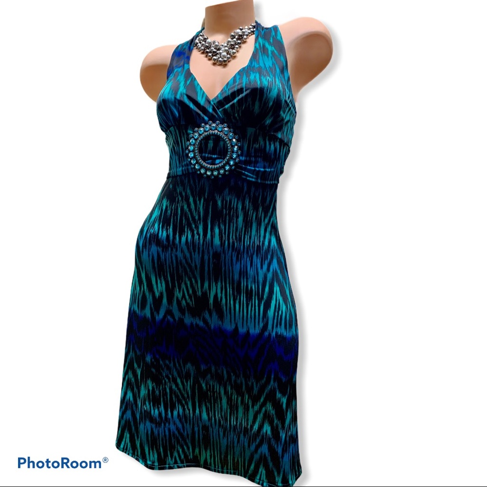 🌺 Body Centra Halter Dress